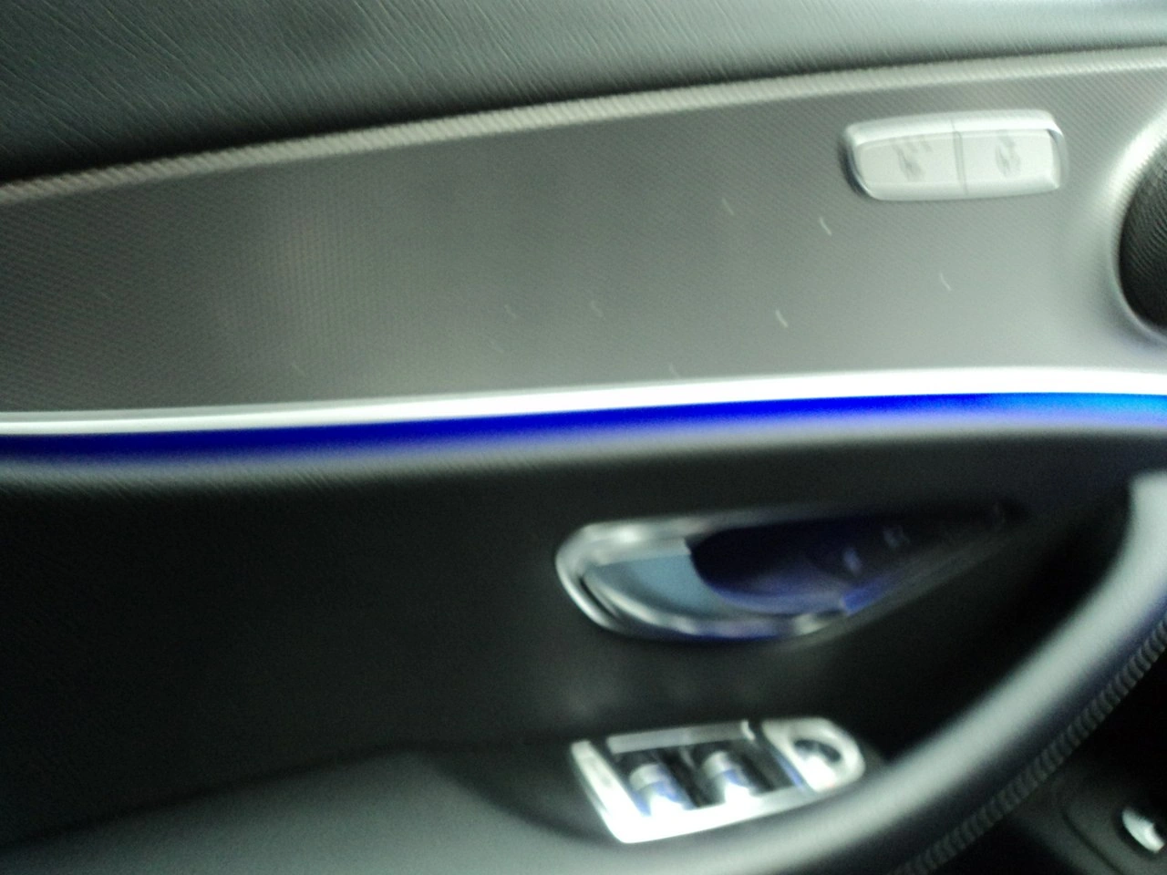 Mercedes E 220 - Zdjęcie 20