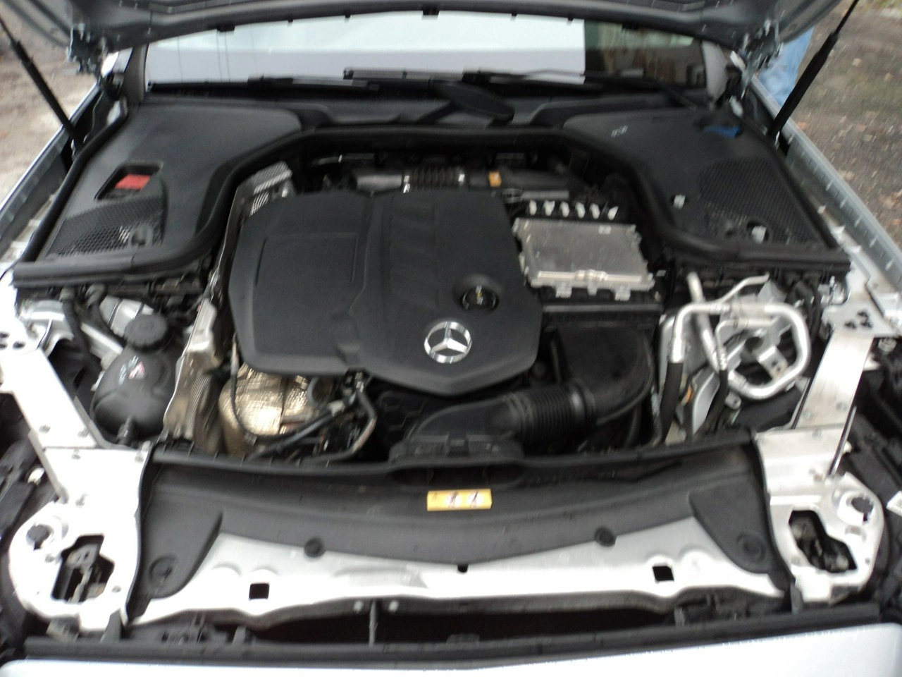 Mercedes E 220 - Zdjęcie 24