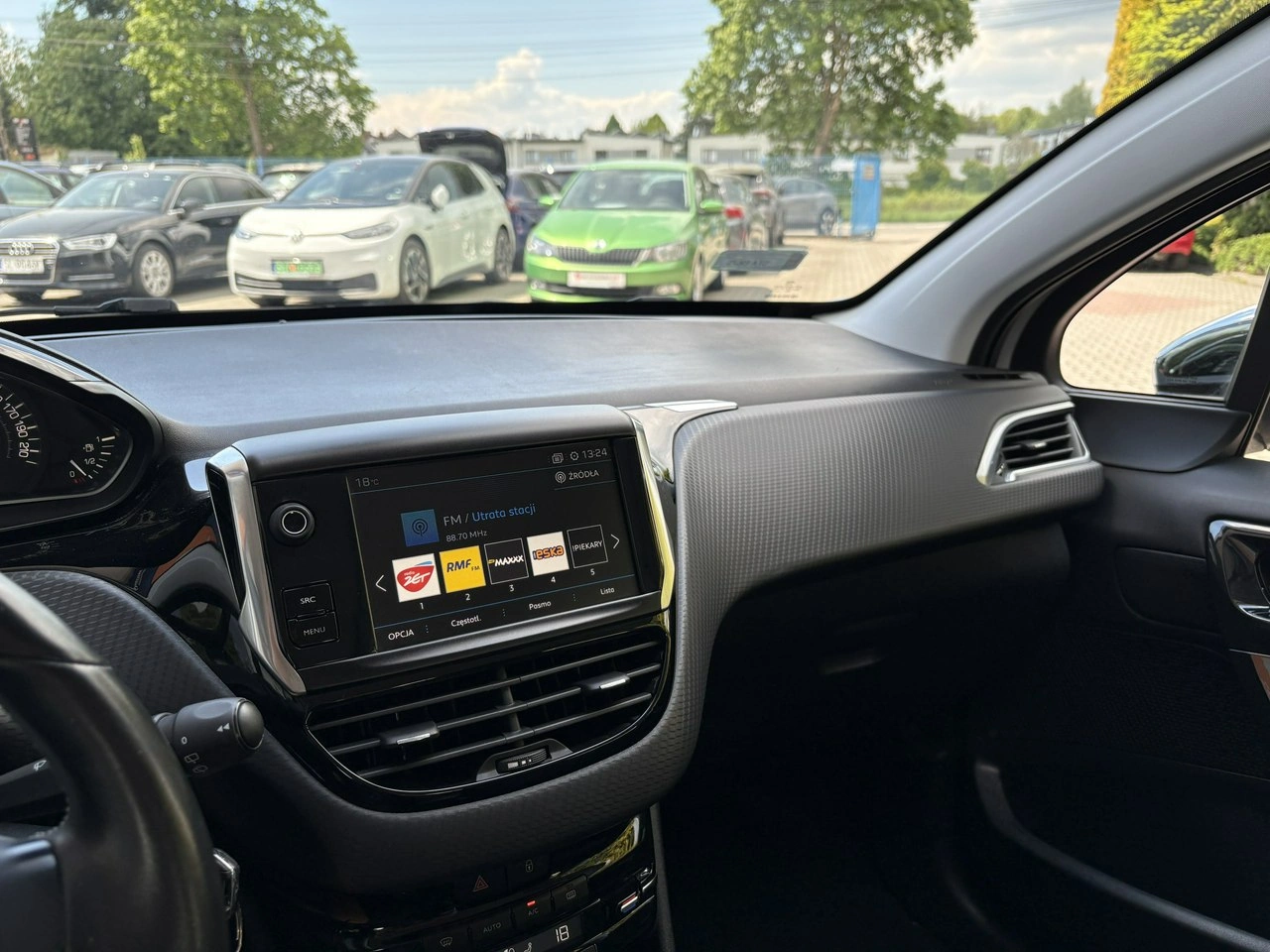 Peugeot 208 - Zdjęcie 13