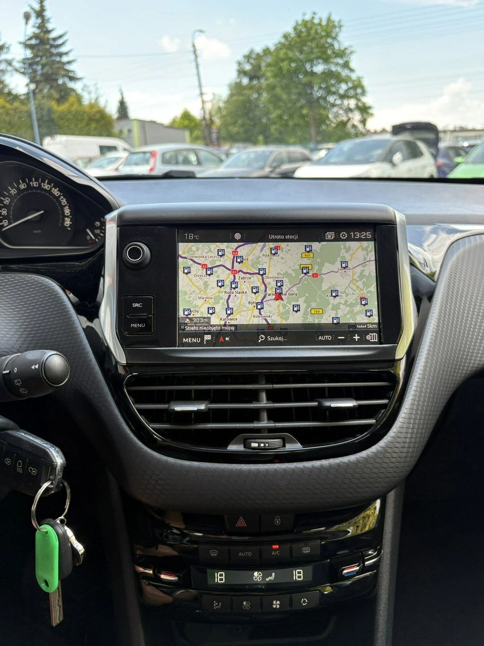 Peugeot 208 - Zdjęcie 21