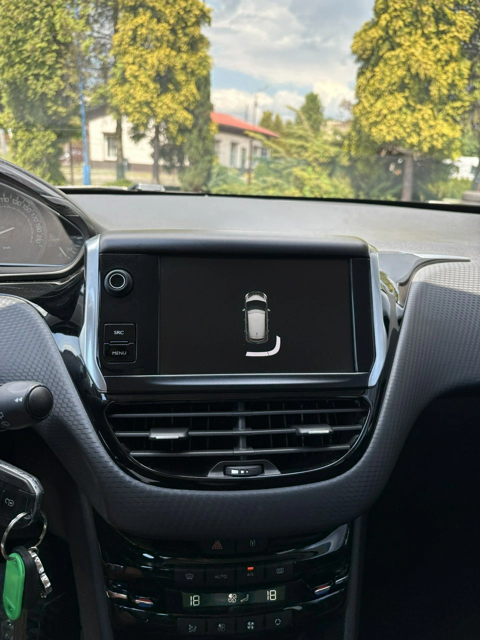 Peugeot 208 - Zdjęcie 23