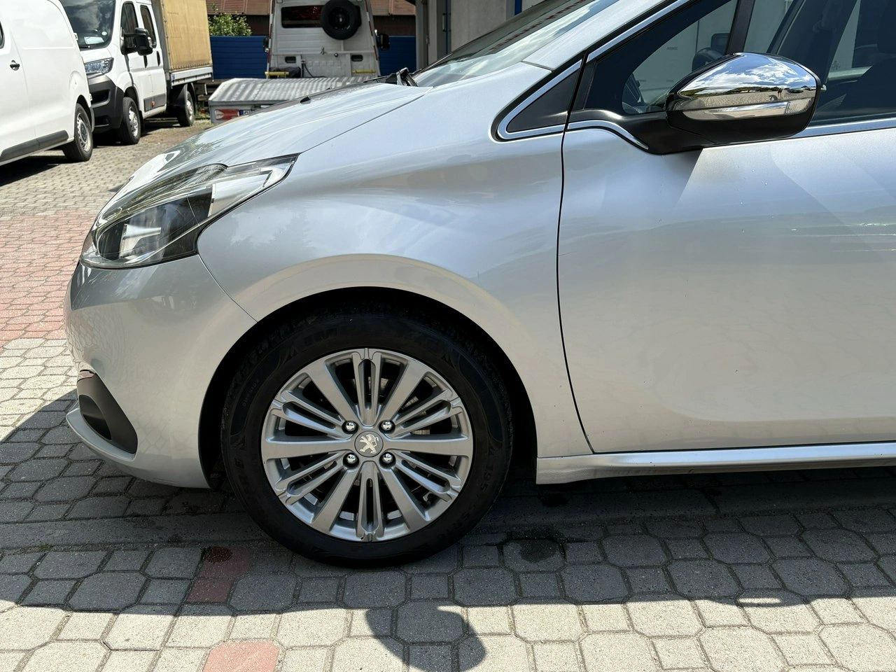 Peugeot 208 - Zdjęcie 8