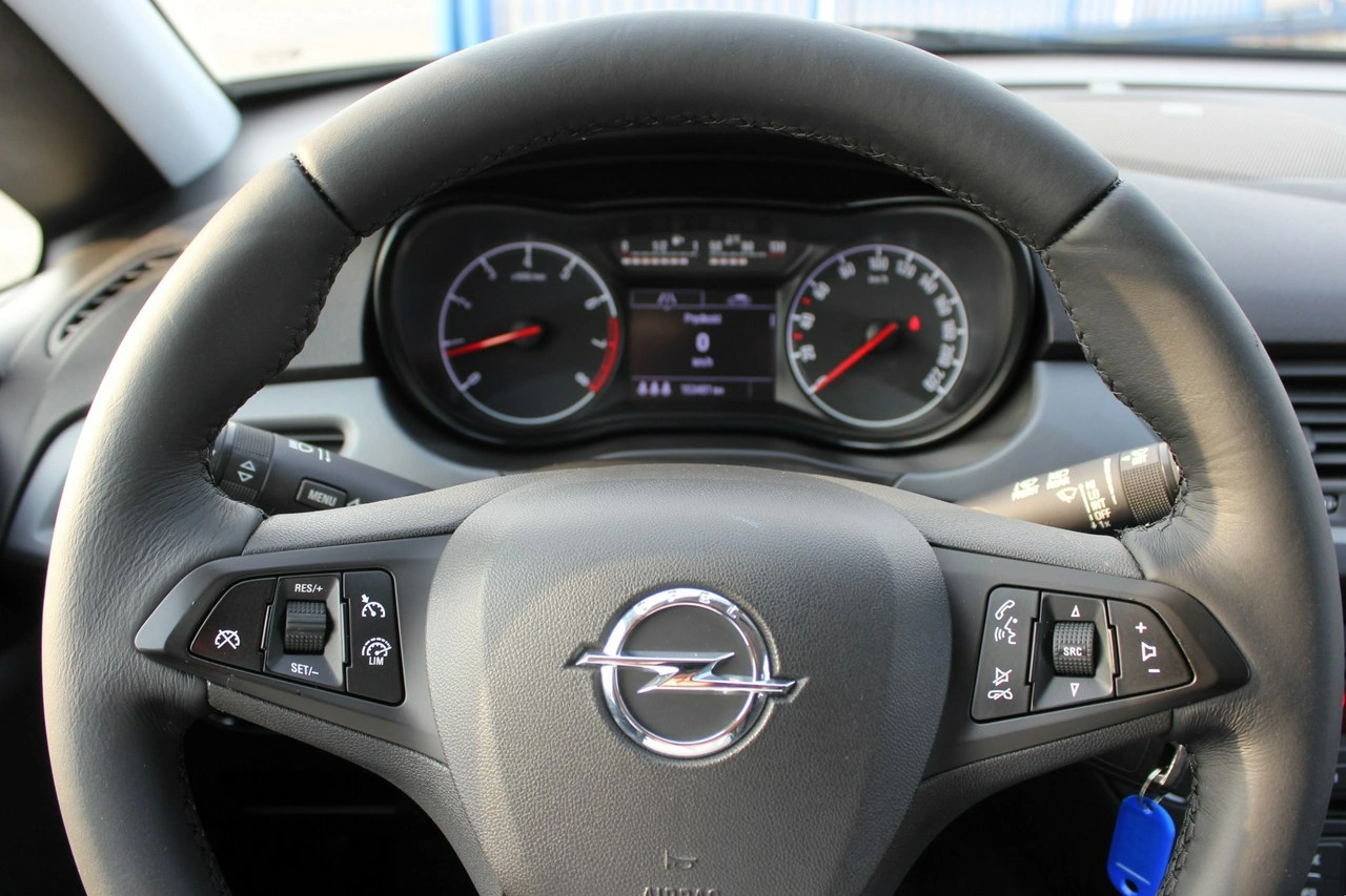 Opel Corsa - Zdjęcie 13