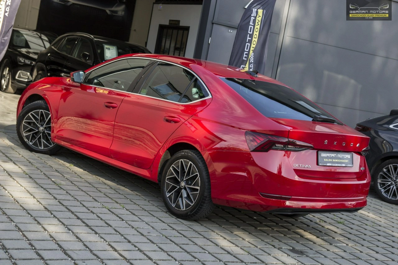 Skoda Octavia - Zdjęcie 8