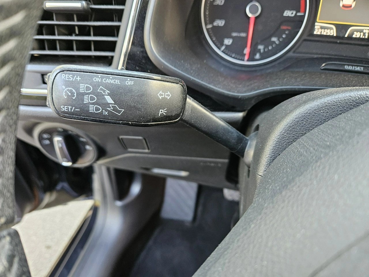 Seat Leon - Zdjęcie 14