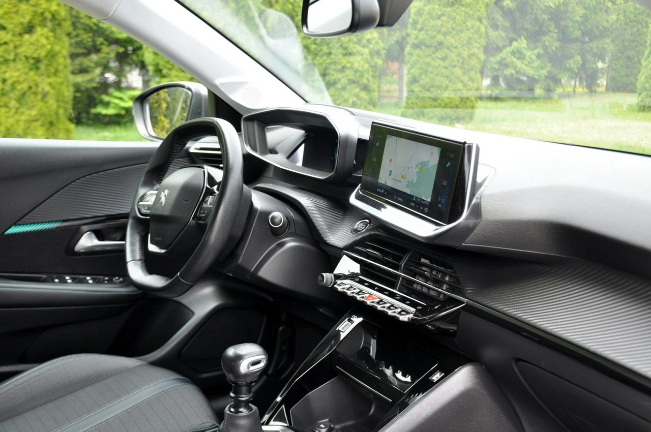 Peugeot 208 - Zdjęcie 17