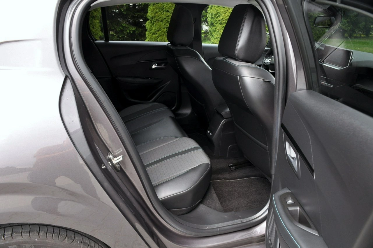 Peugeot 208 - Zdjęcie 18