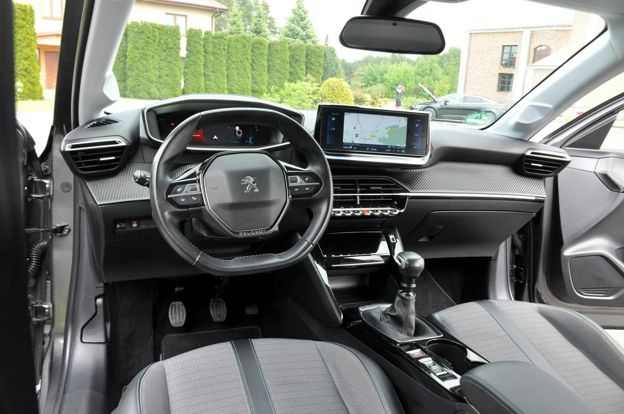 Peugeot 208 - Zdjęcie 27
