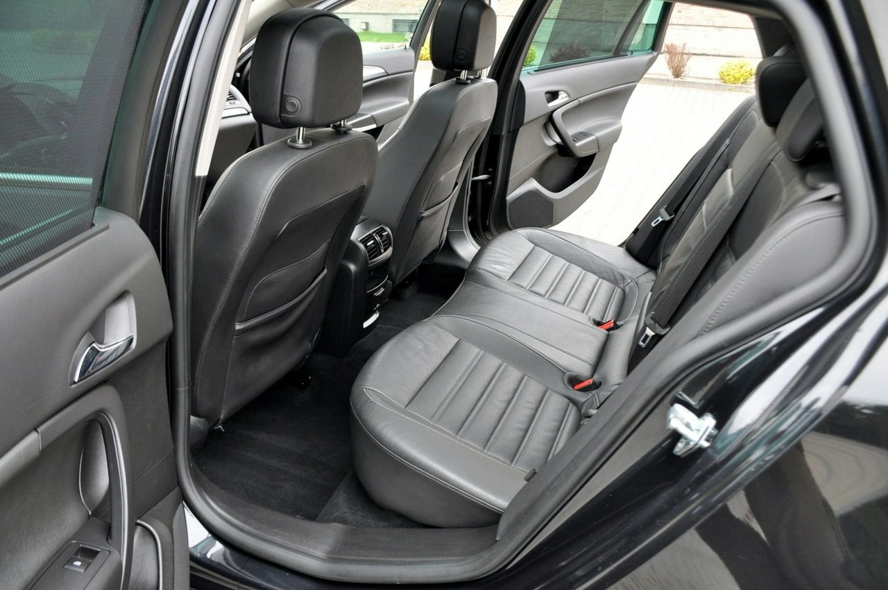 Opel Insignia - Zdjęcie 19