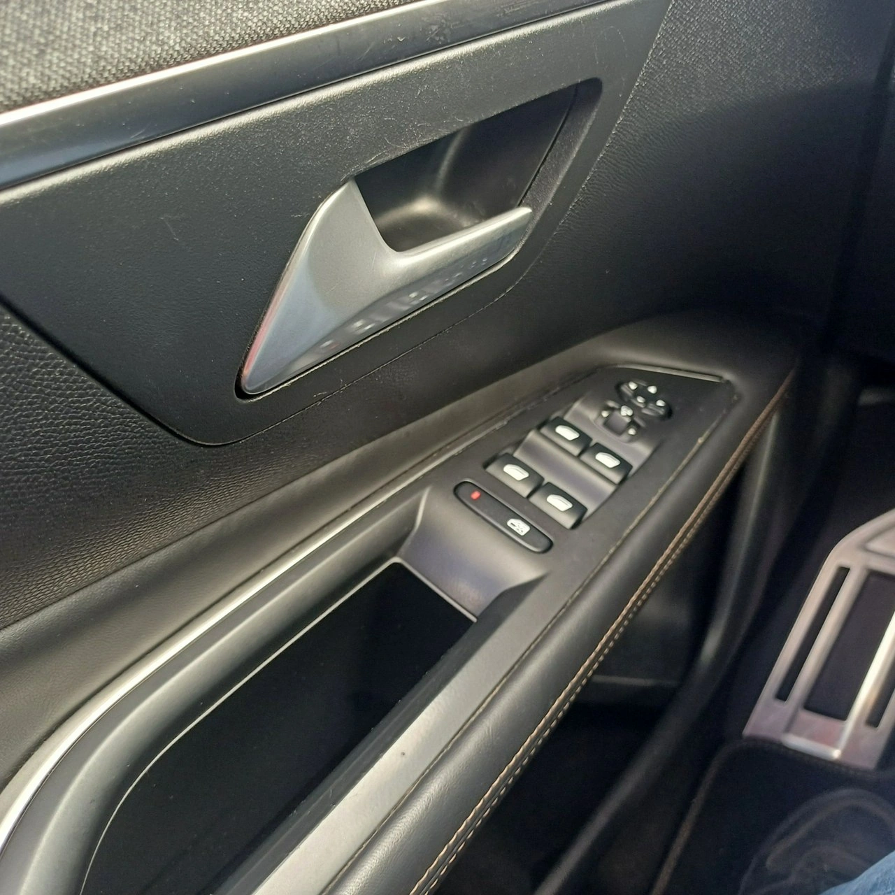 Peugeot 3008 - Zdjęcie 21