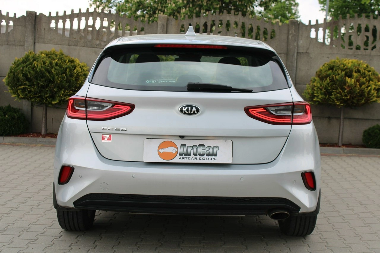 Kia Ceed - Zdjęcie 16