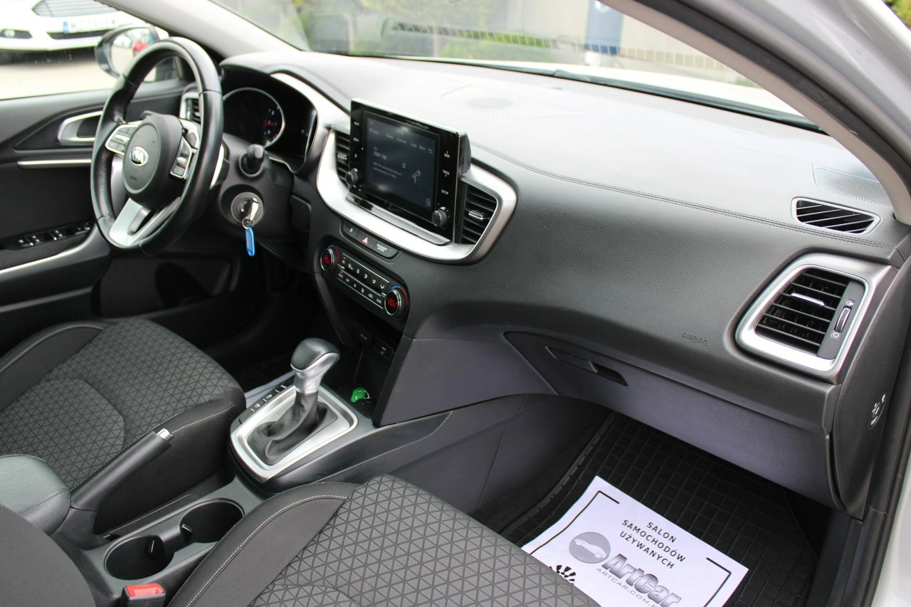 Kia Ceed - Zdjęcie 28