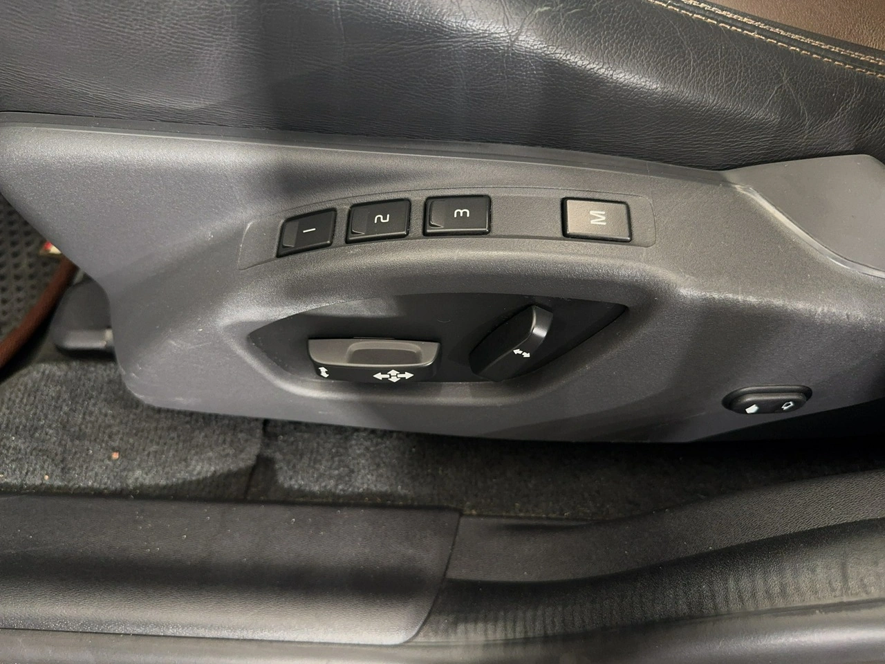 Volvo XC 60 - Zdjęcie 12