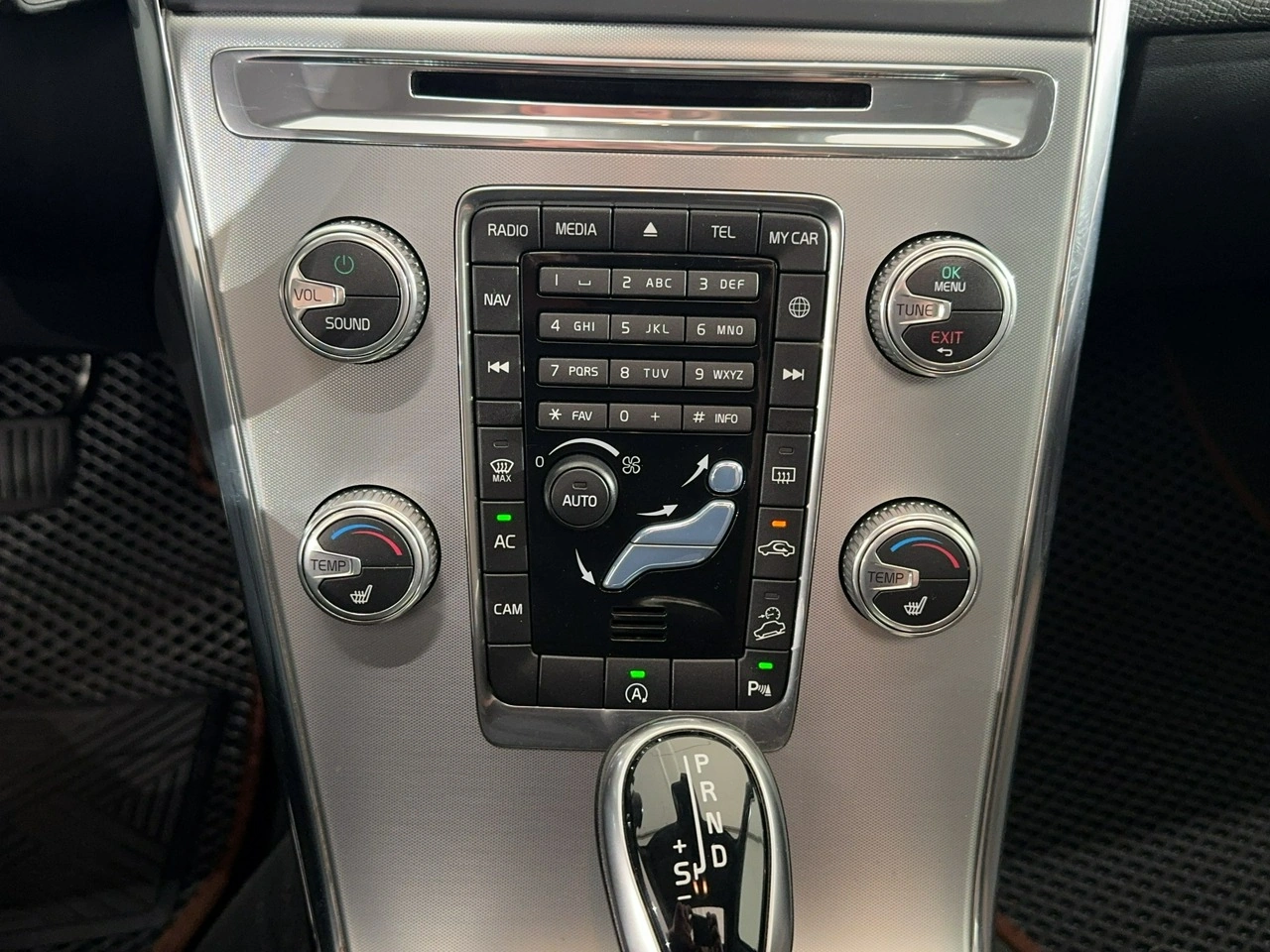 Volvo XC 60 - Zdjęcie 25