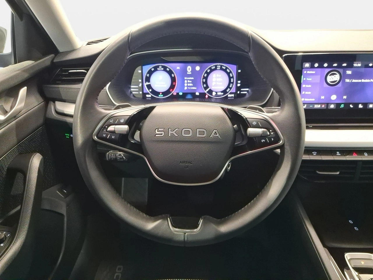Skoda Octavia - Zdjęcie 15