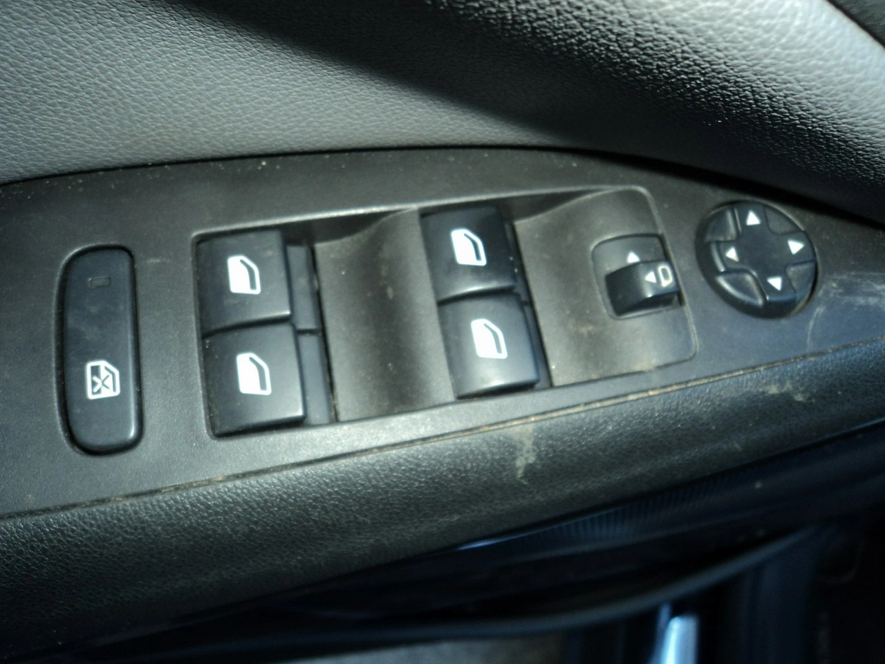 Opel Crossland X - Zdjęcie 9