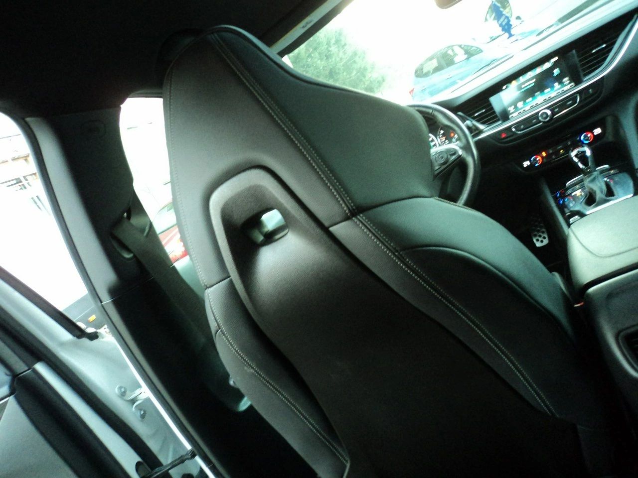 Opel Insignia - Zdjęcie 30