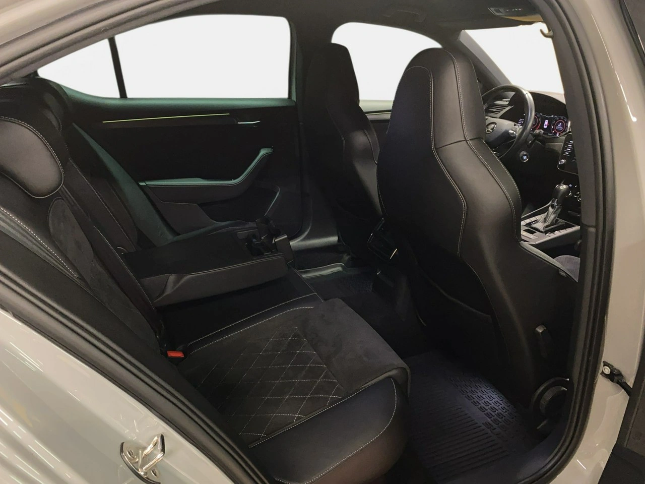 Skoda Superb - Zdjęcie 13