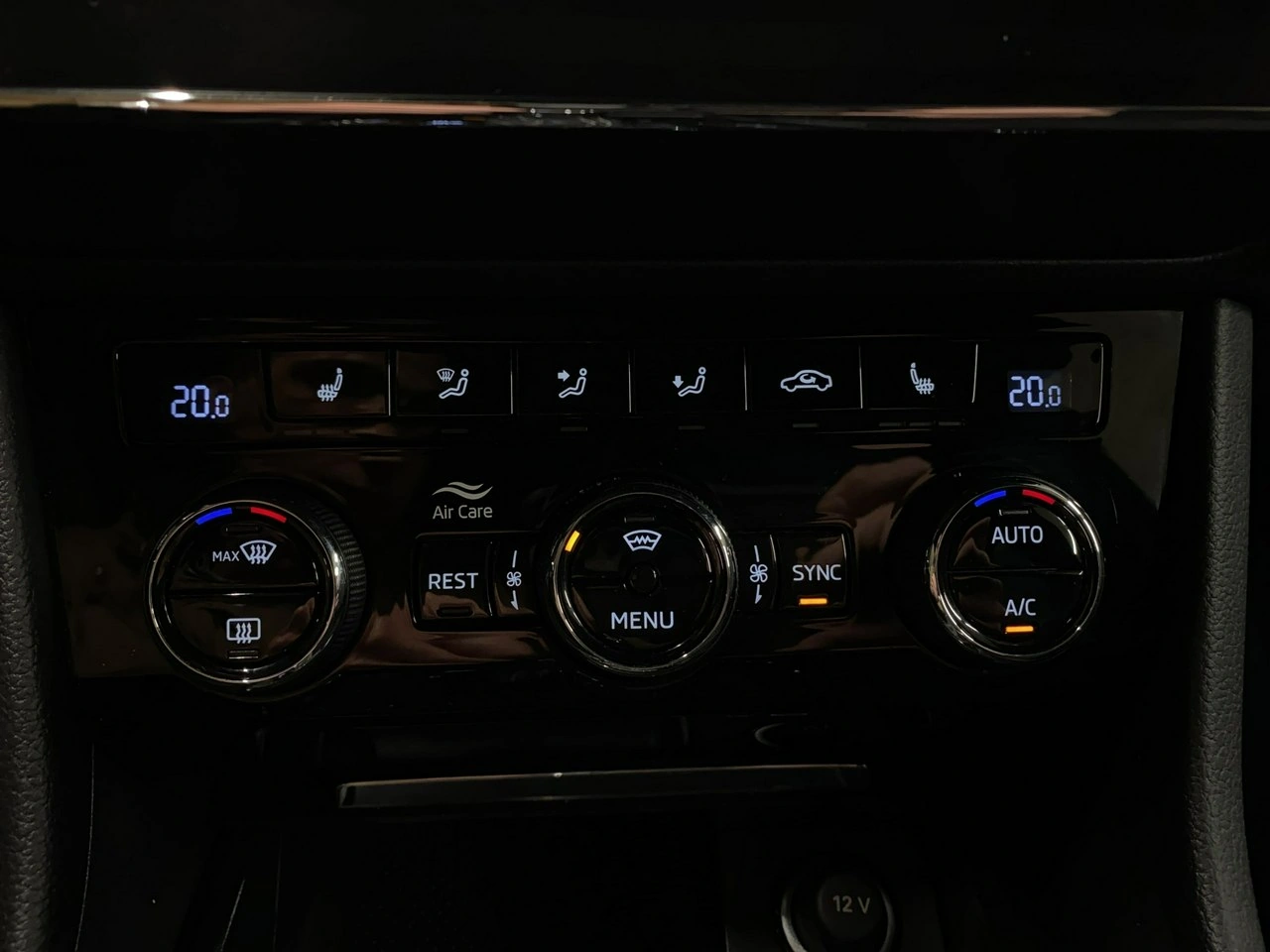 Skoda Superb - Zdjęcie 24