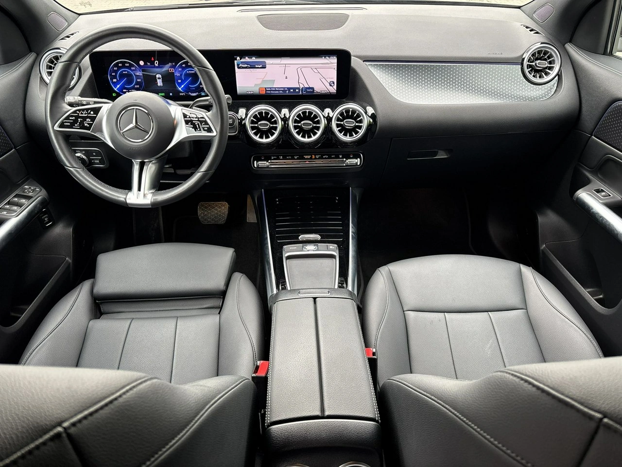 Mercedes EQA - Zdjęcie 12