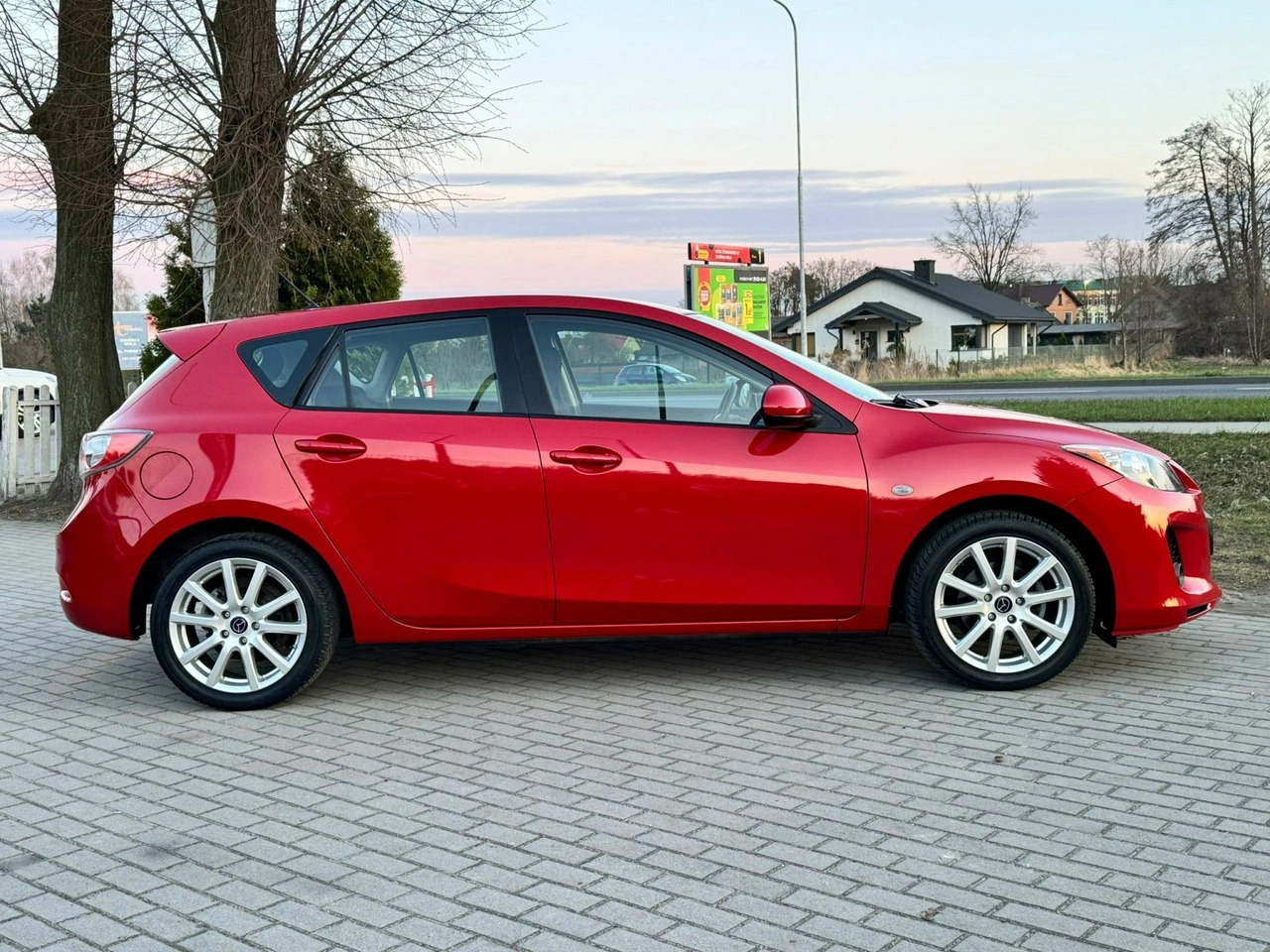 Mazda 3 - Zdjęcie 8