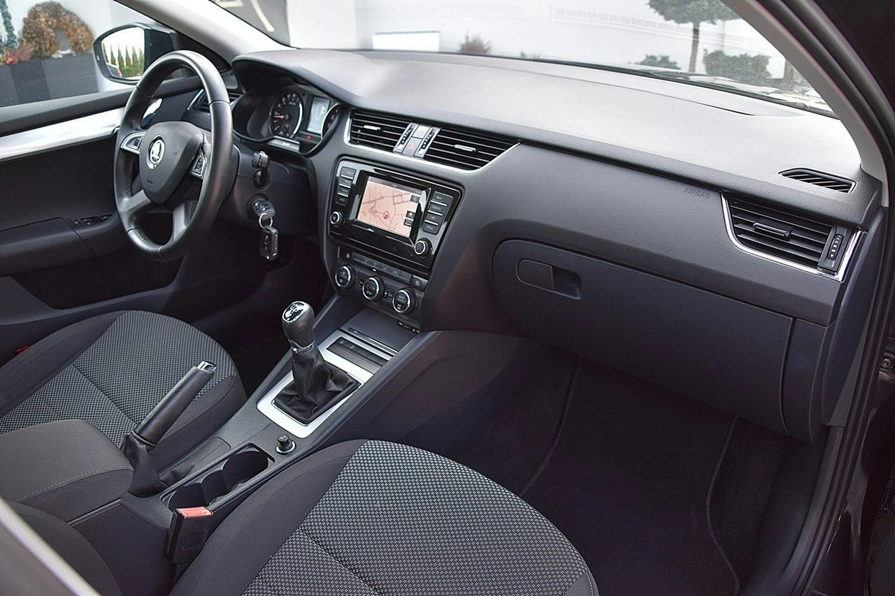 Skoda Octavia - Zdjęcie 9