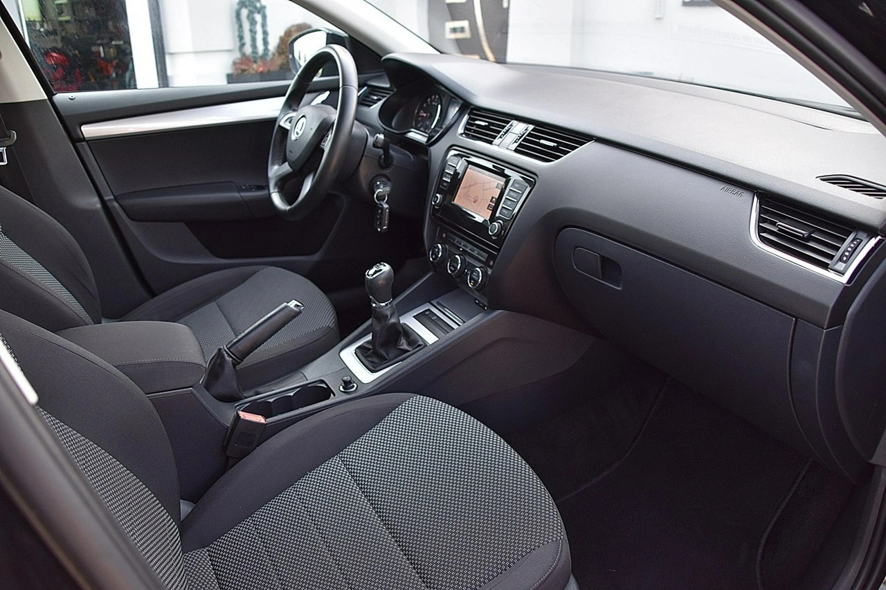 Skoda Octavia - Zdjęcie 10