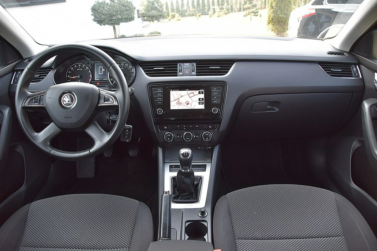 Skoda Octavia - Zdjęcie 11