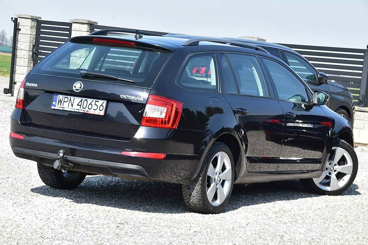 Skoda Octavia - Zdjęcie 17