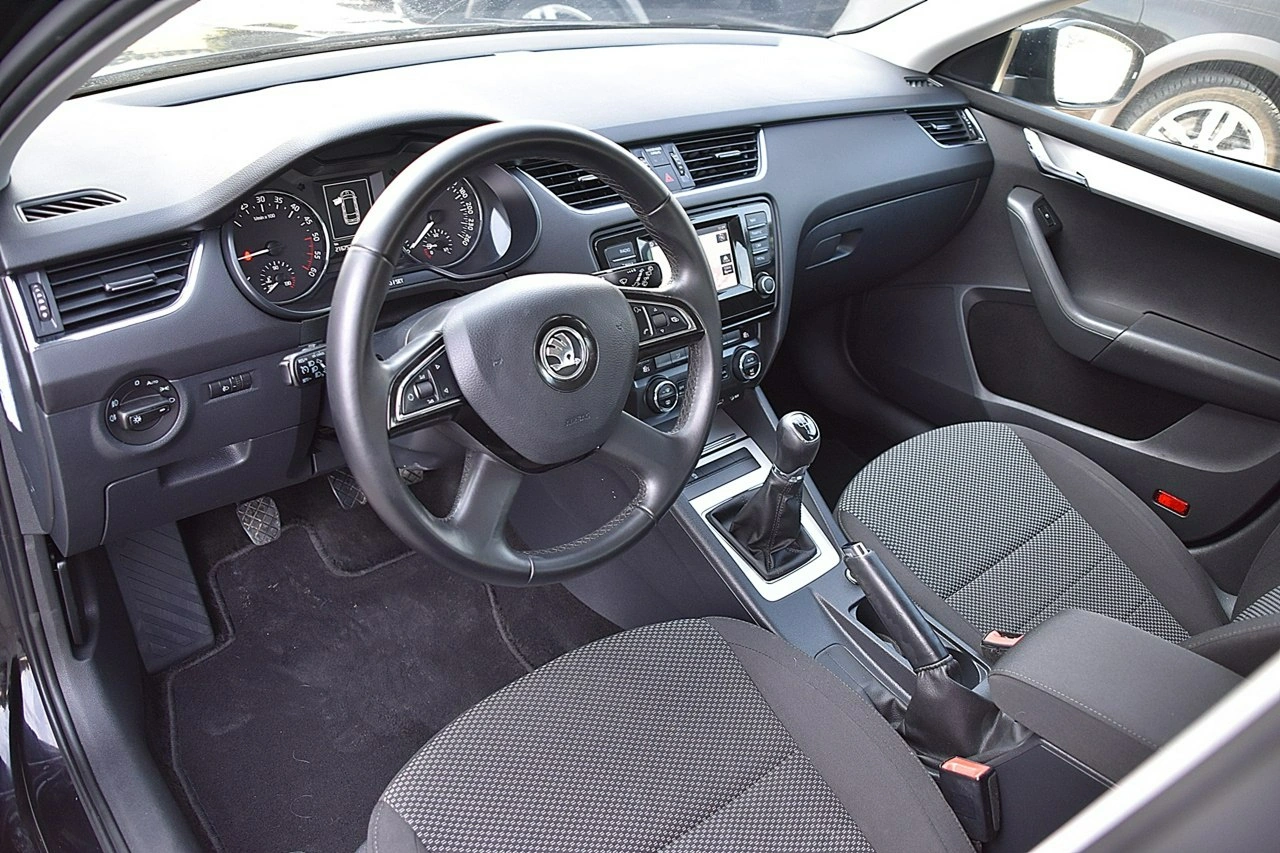 Skoda Octavia - Zdjęcie 4