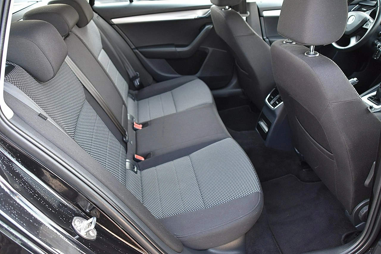 Skoda Octavia - Zdjęcie 6