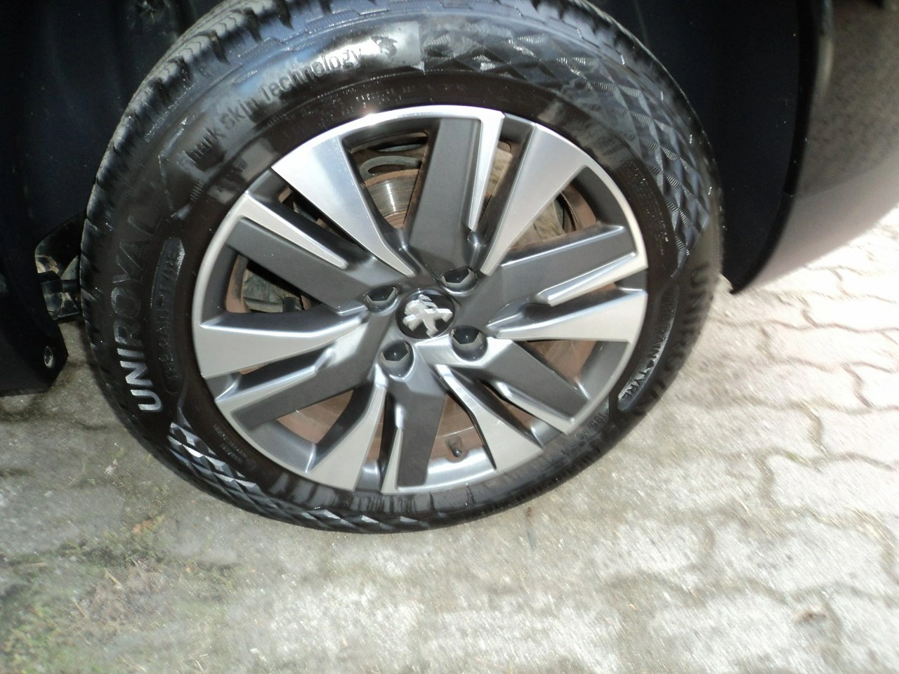 Peugeot 2008 - Zdjęcie 4