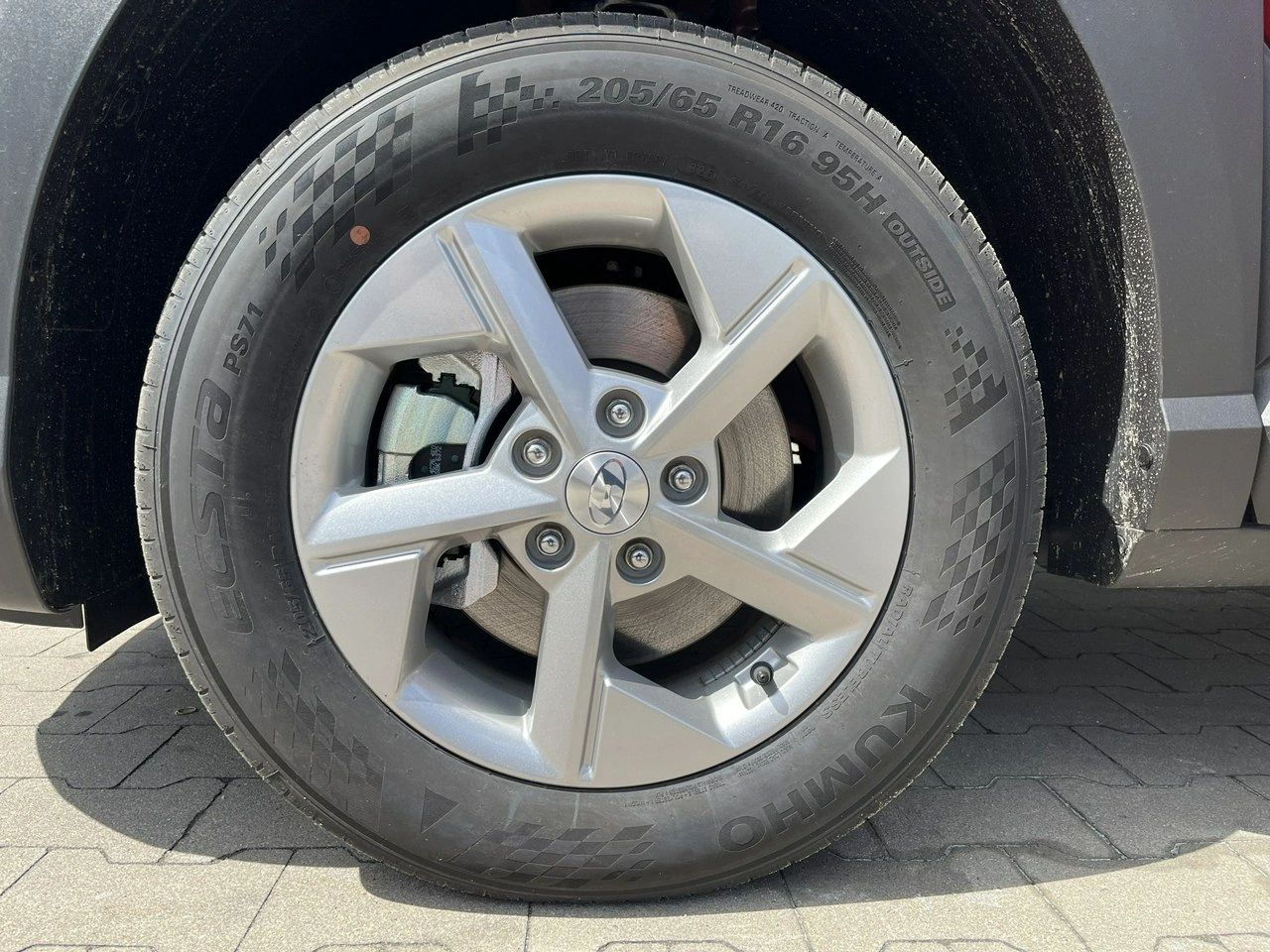 Hyundai Kona - Zdjęcie 17