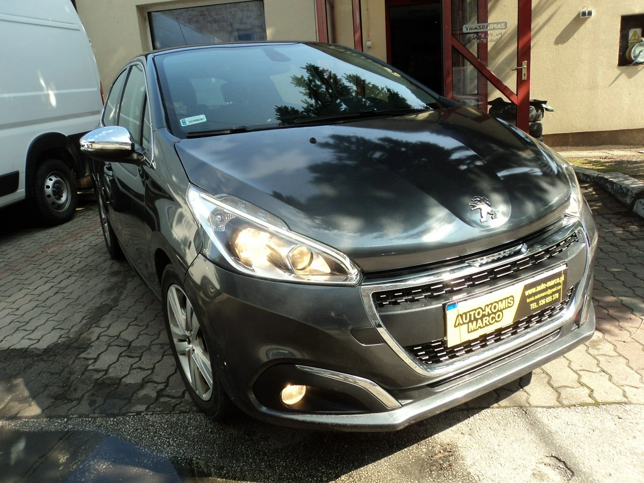 Peugeot 208 - Zdjęcie 2