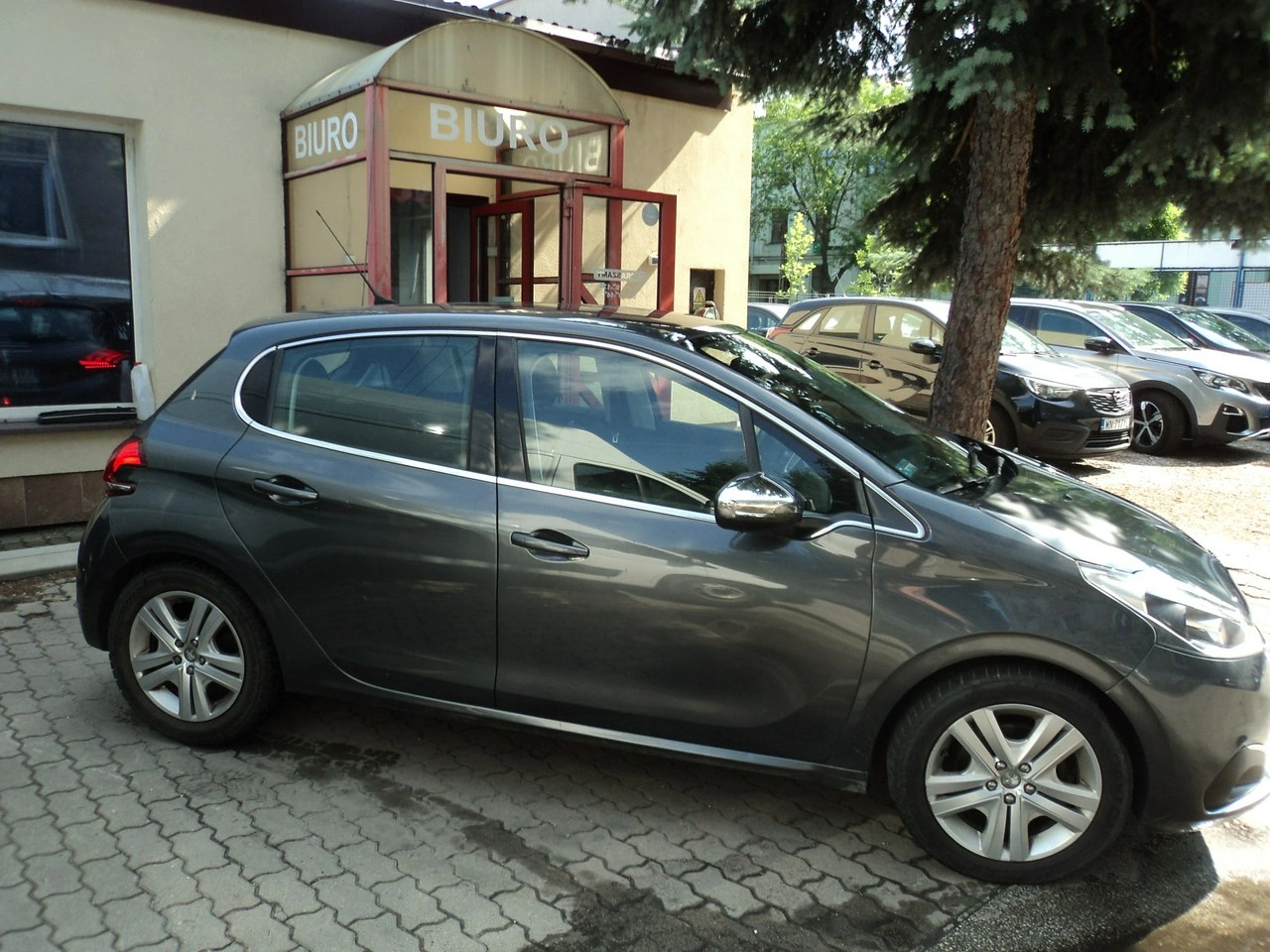 Peugeot 208 - Zdjęcie 3