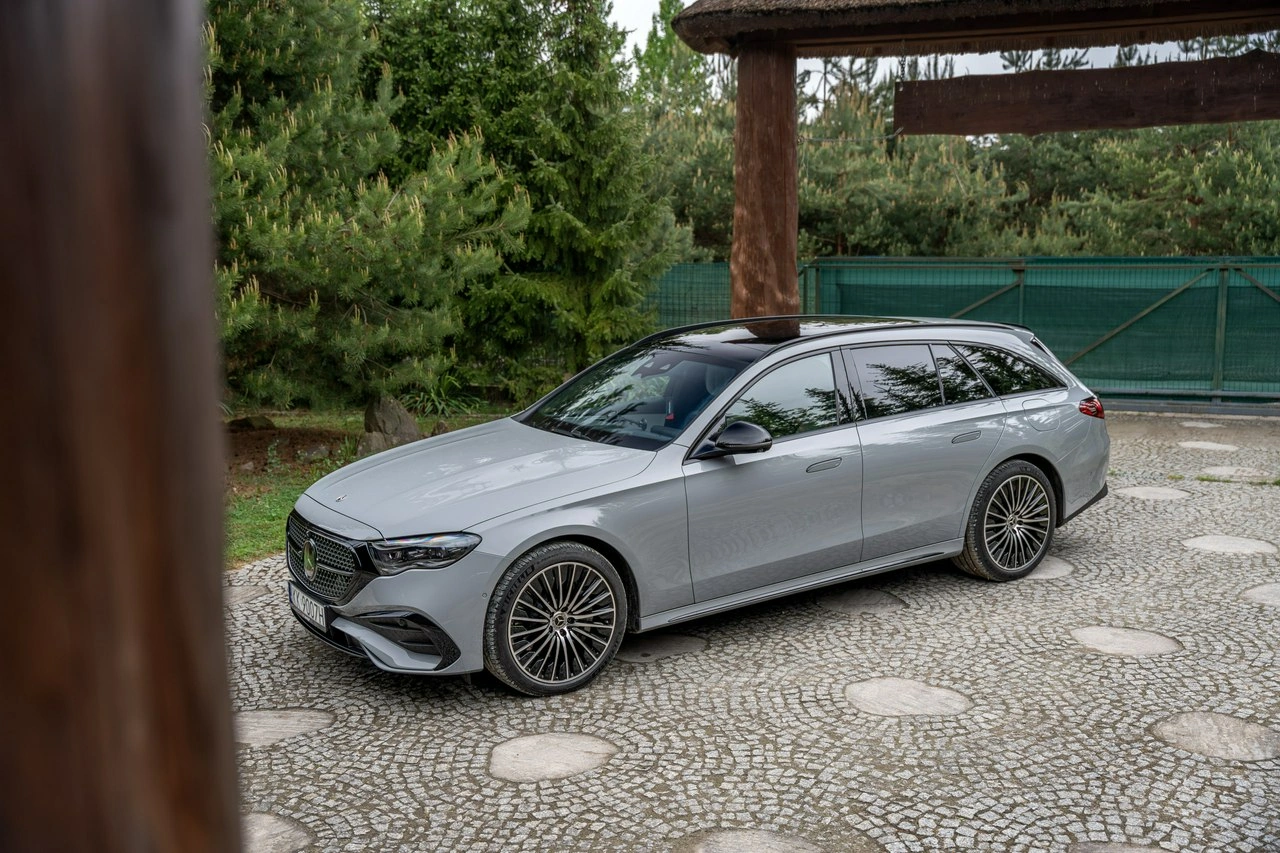 Mercedes E 300 - Zdjęcie 11