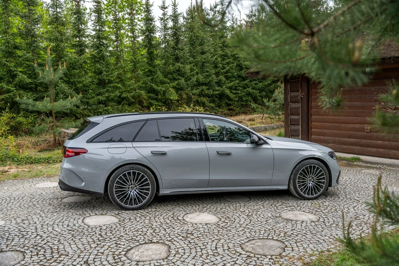 Mercedes E 300 - Zdjęcie 15