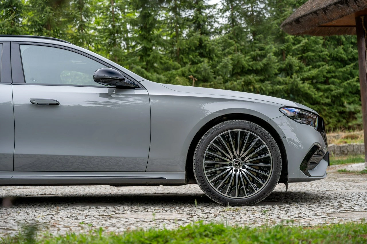 Mercedes E 300 - Zdjęcie 17