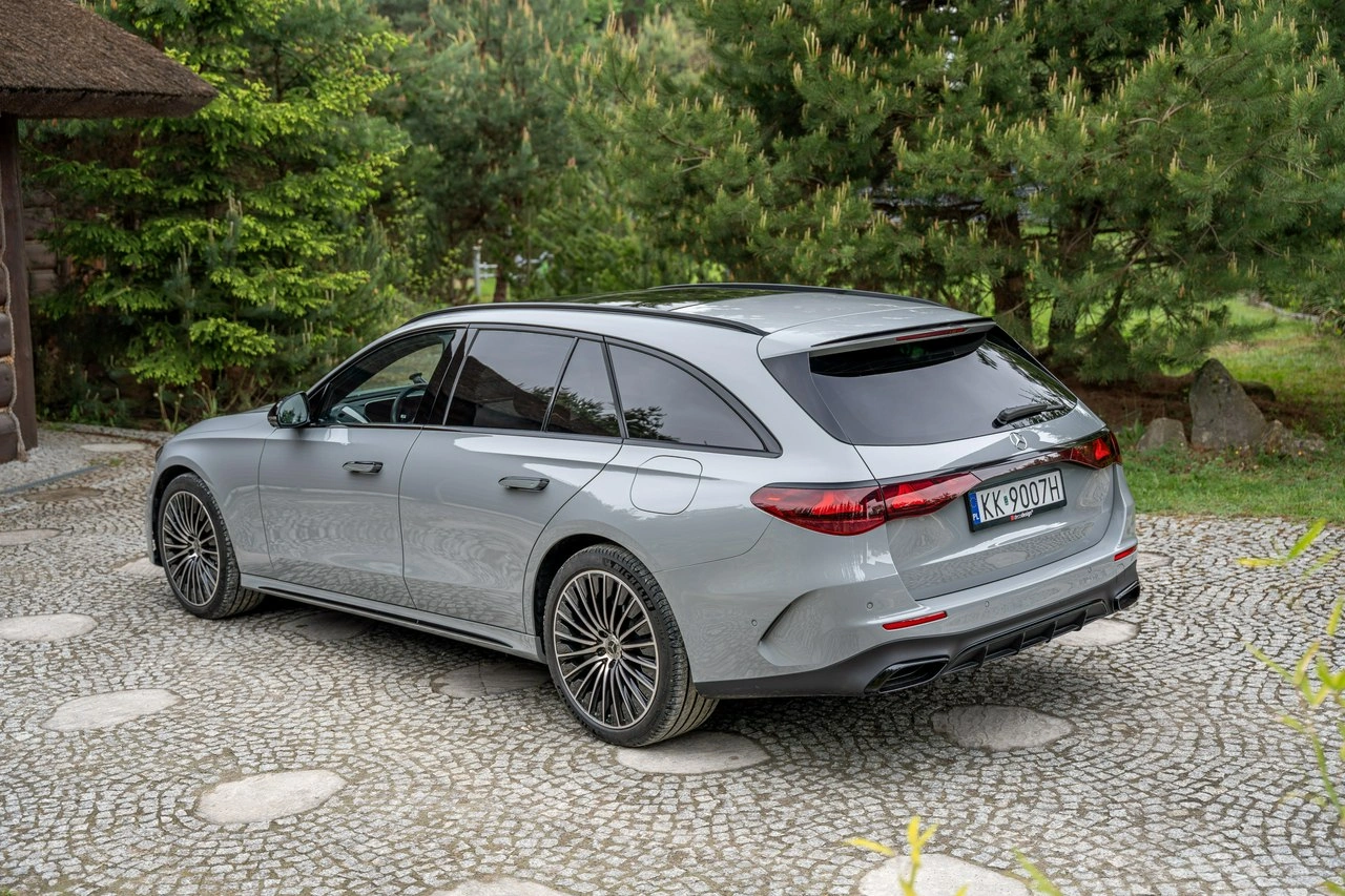 Mercedes E 300 - Zdjęcie 19
