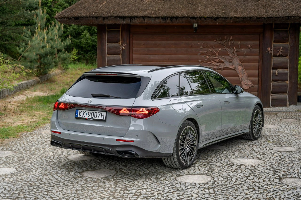 Mercedes E 300 - Zdjęcie 21