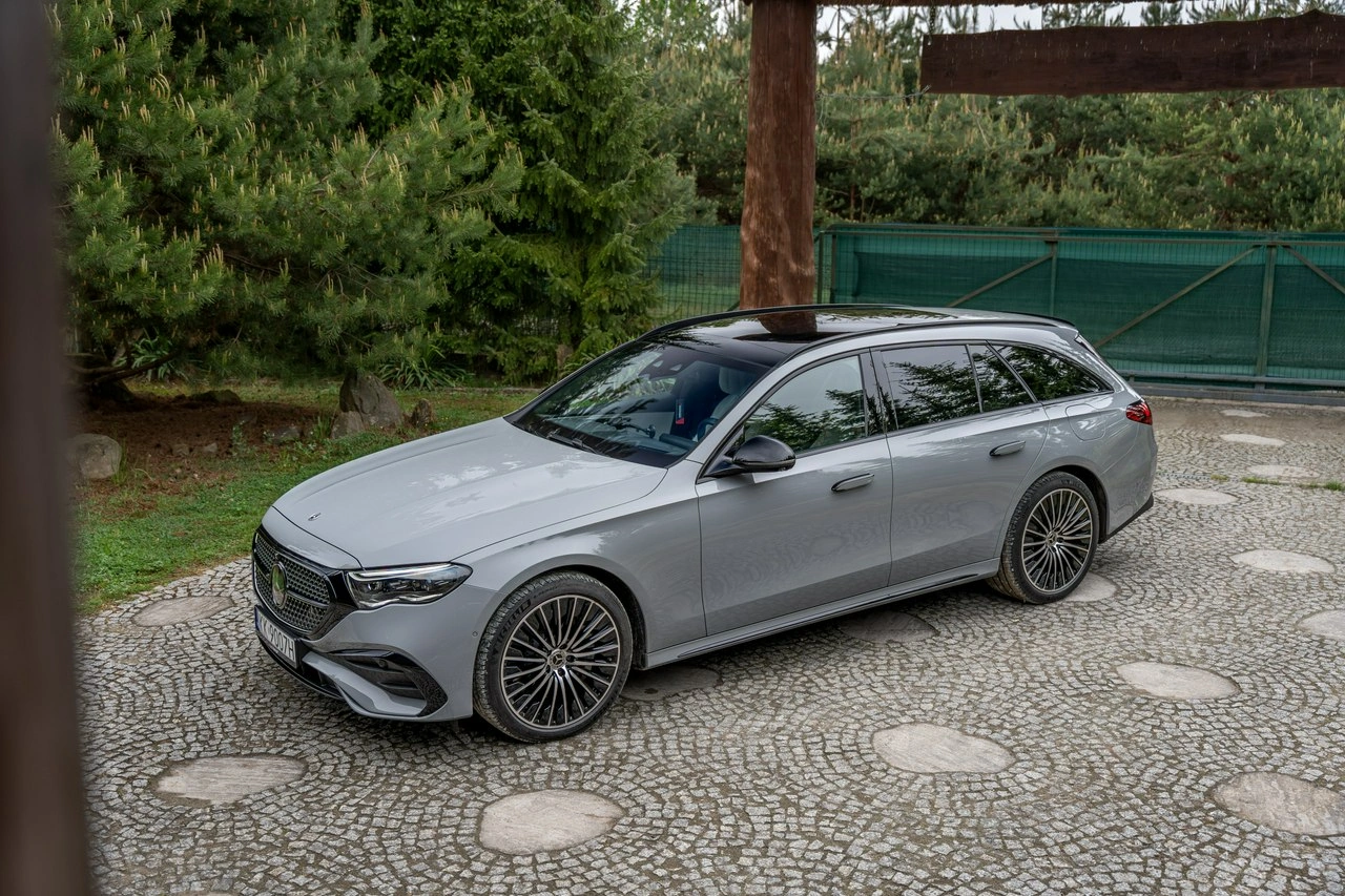 Mercedes E 300 - Zdjęcie 26