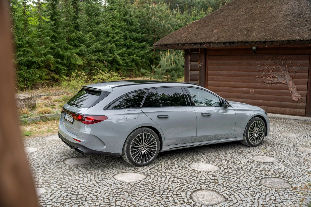 Mercedes E 300 - Zdjęcie 31