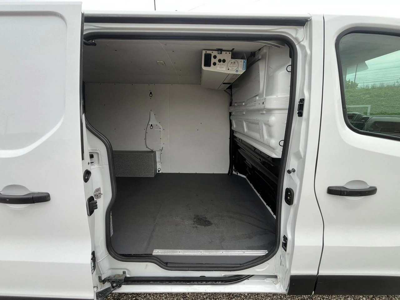 Renault Trafic - Zdjęcie 10