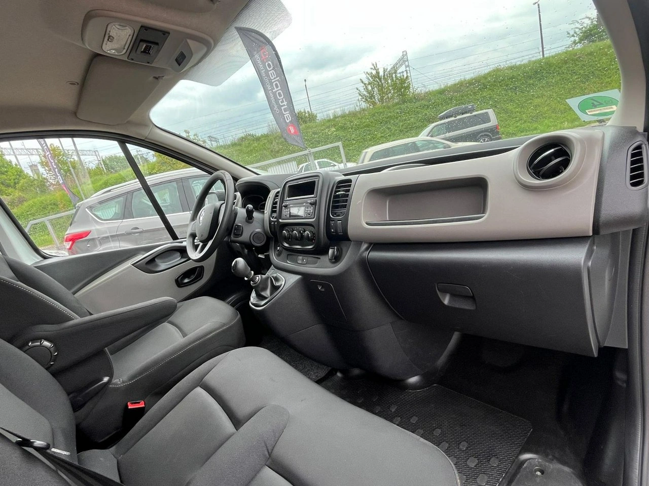 Renault Trafic - Zdjęcie 19