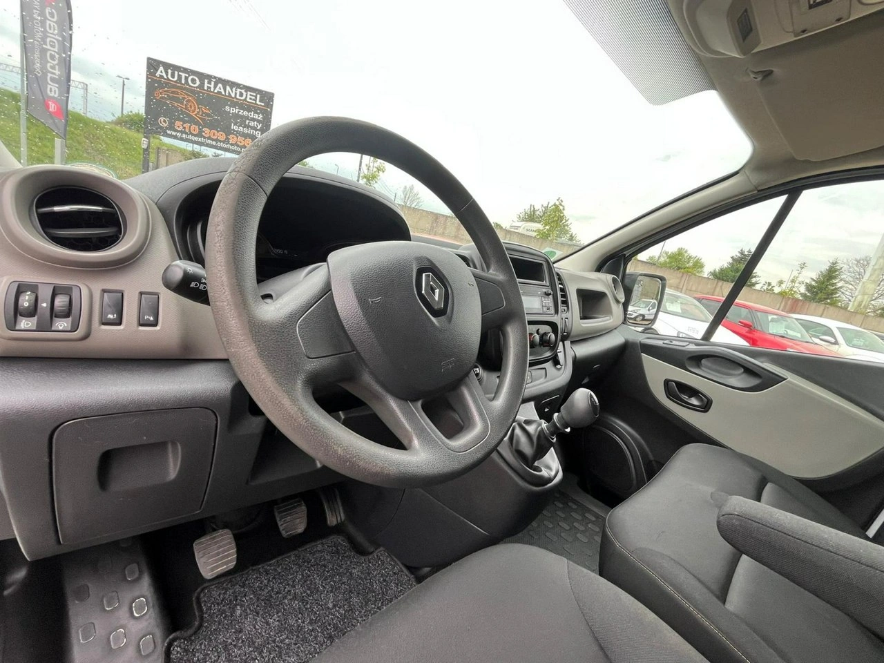 Renault Trafic - Zdjęcie 21