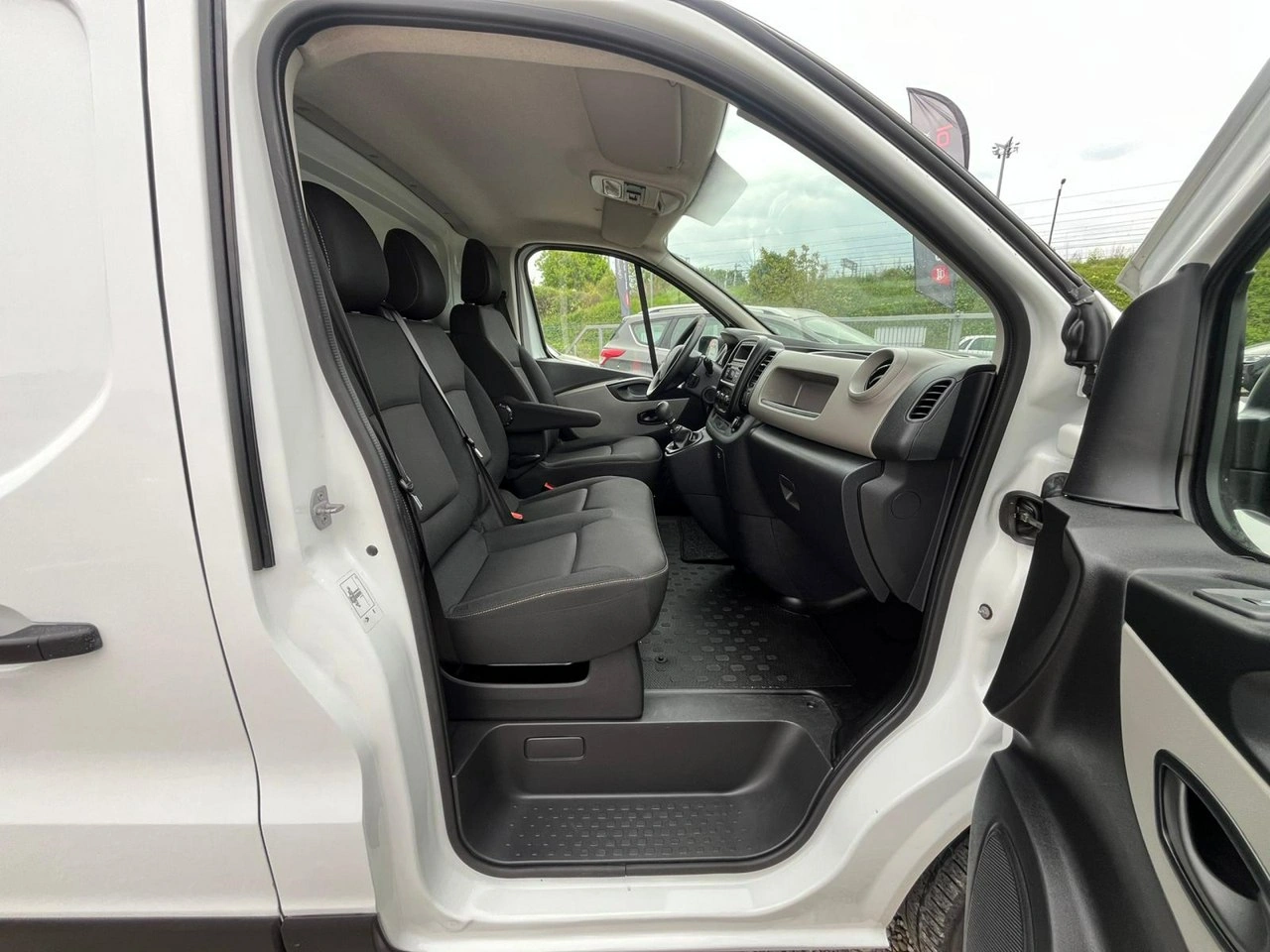 Renault Trafic - Zdjęcie 7