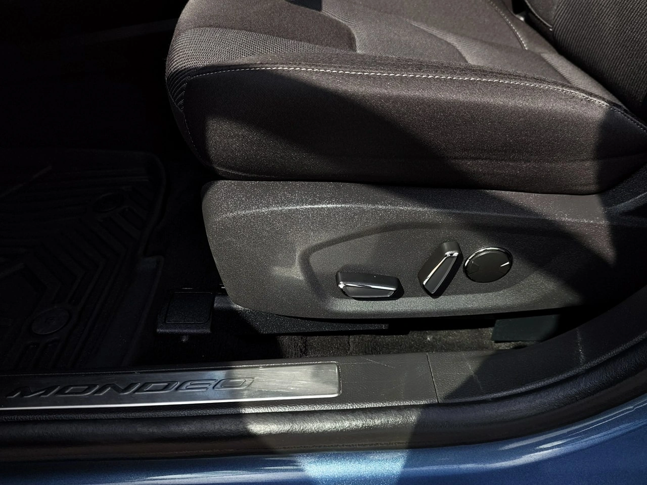 Ford Mondeo - Zdjęcie 17