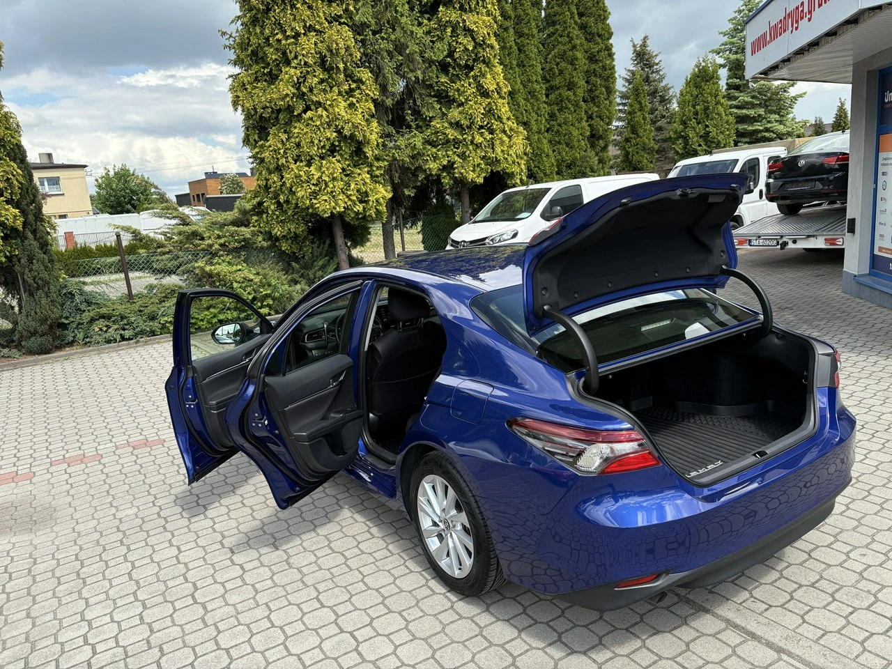 Toyota Camry - Zdjęcie 14