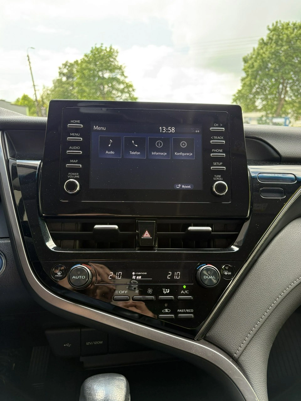 Toyota Camry - Zdjęcie 24