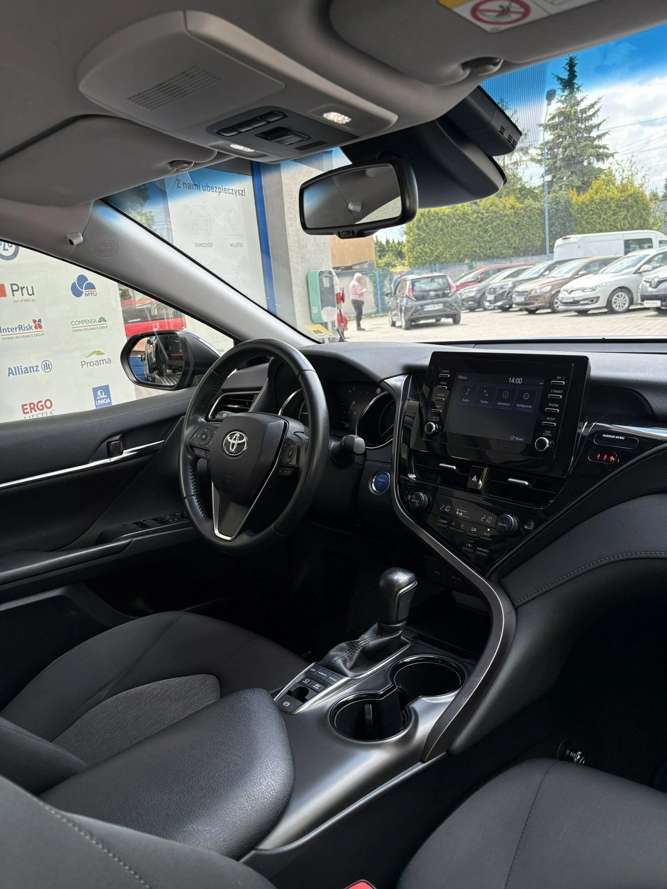 Toyota Camry - Zdjęcie 28